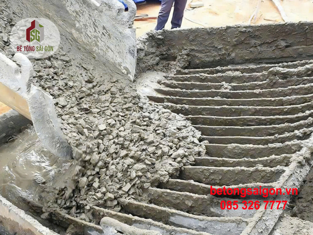 BÊ TÔNG TƯƠI. Sản phẩm chủ lực: công ty cung cấp hàng đầu về bê tông tươi tại TP. HCM và các vùng lân cận như Long An, Củ Chi, Bình Chánh, và Biên Hòa Đồng Nai.